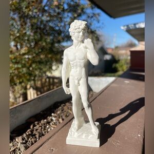 Michaelangelo's David Miniature sculpture